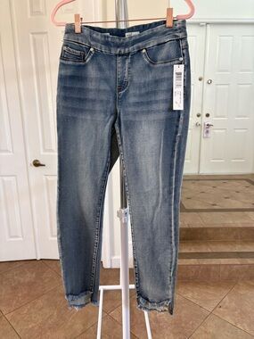 Tribal Jeans Ankle Pull-On Skinny Jeans | Raw Hem | Bleach Wash | Size 2 NWT